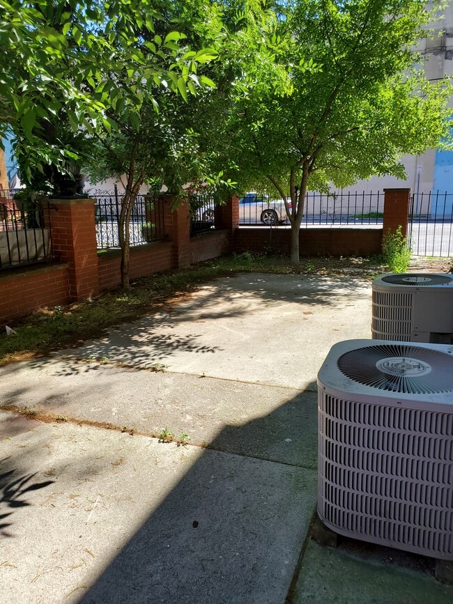 Fenced Patio - 987 Parsons Ave