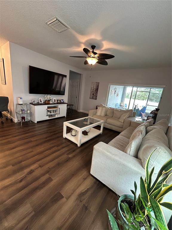 Building Photo - 9213 Halsey Dr