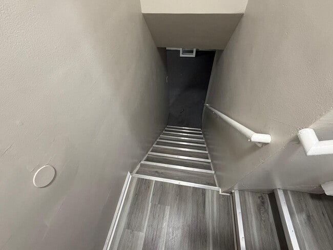 Building Photo - 3 Bedroom Renovated Ranch