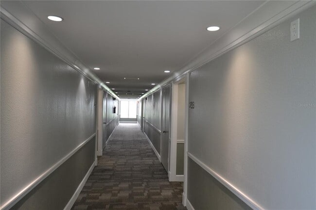 Building Photo - 238 Mariner Dr