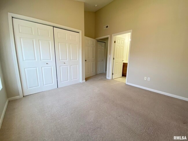 Building Photo - 1154 Kern Rd