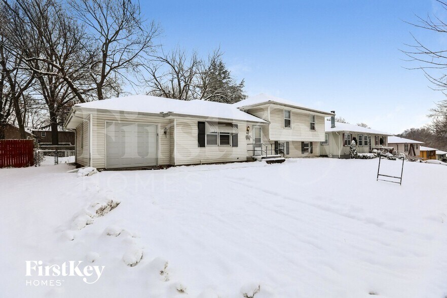 Building Photo - 9817 Hardesty Ave