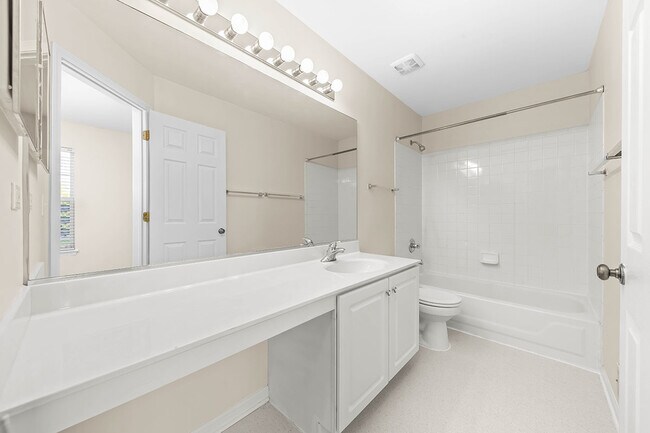 Building Photo - 2640 Idaho Rd