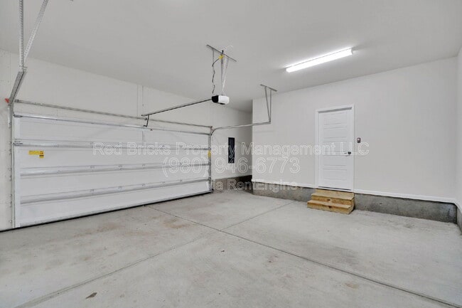 Building Photo - 8817 Arrington Hall