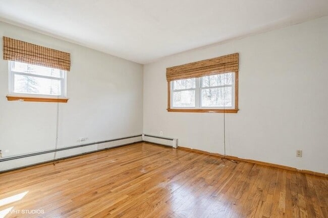 Building Photo - 126 Linden Ln