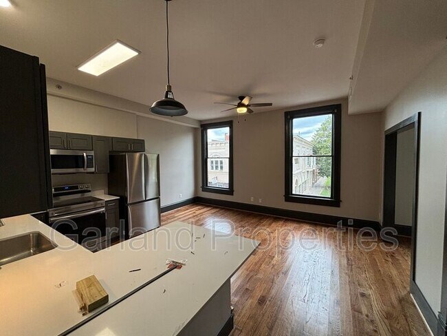 Building Photo - 73 W Main St