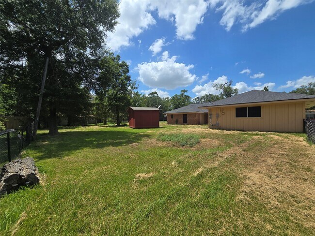 Building Photo - 435 Rollingwood St