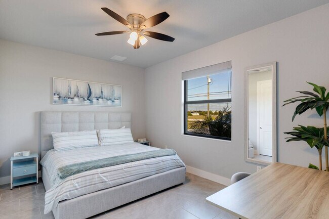 Building Photo - 1720 Burnt Store Rd N