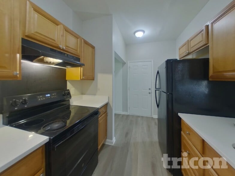 Building Photo - 8608 Quarry Rd