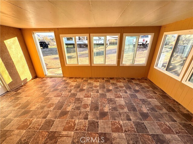 Building Photo - 18393 Catalpa St