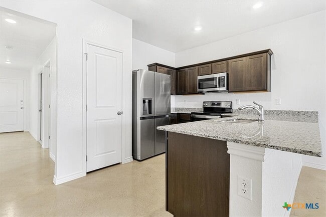 Building Photo - 1226 Lehmann Dr