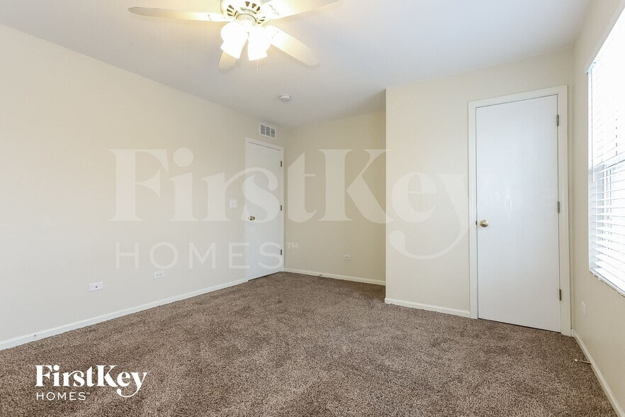 Building Photo - 7215 Bradley Dr