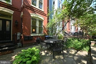 Building Photo - 639 Massachusetts Ave NE