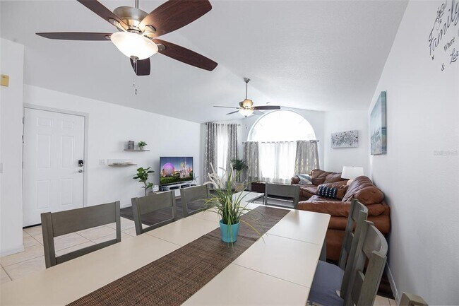 Building Photo - 8703 Knightsbridge Ct