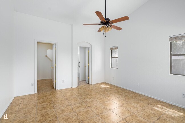 Building Photo - 12937 W Bloomfield Rd