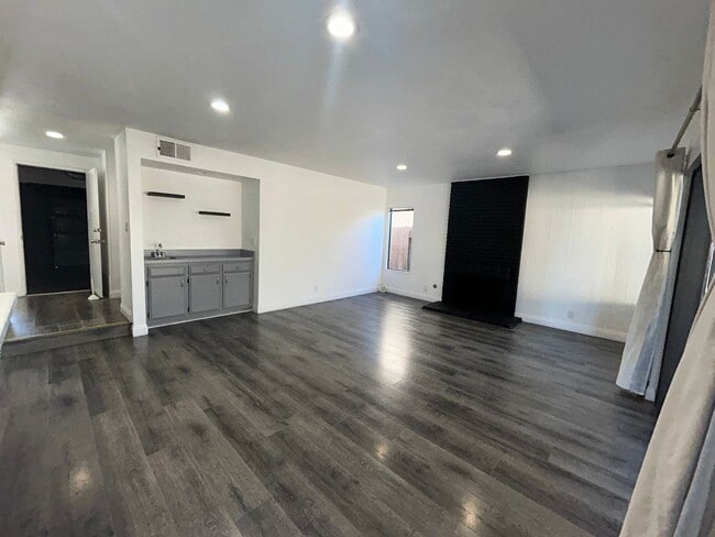 Building Photo - Spacious 4 Bed, 3 Bath for Rent - Westminster