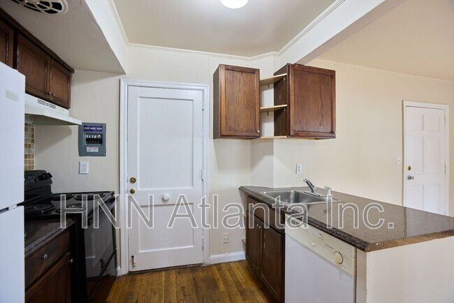 Building Photo - 1337 Briarwood Dr NE