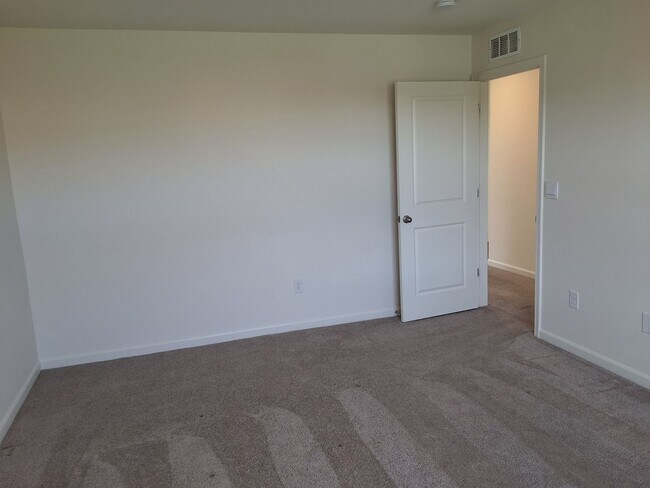 Building Photo - Beautiful Home in Elizabethtown