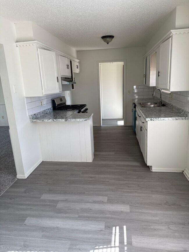 Building Photo - Edmond Home Ready for Occupancy