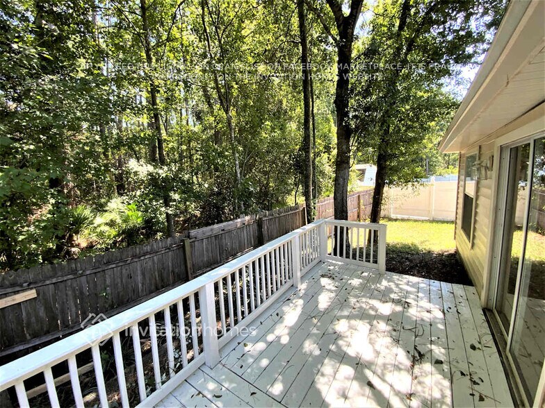 Building Photo - 11279 Chertsey Ln