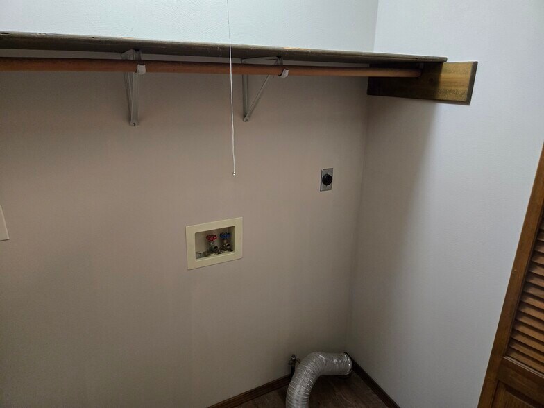 Building Photo - 1219 Woodbridge St