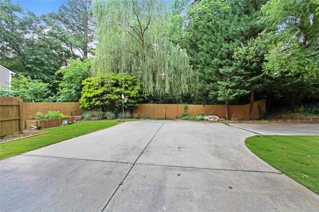 Building Photo - 1030 Whitfield Ct