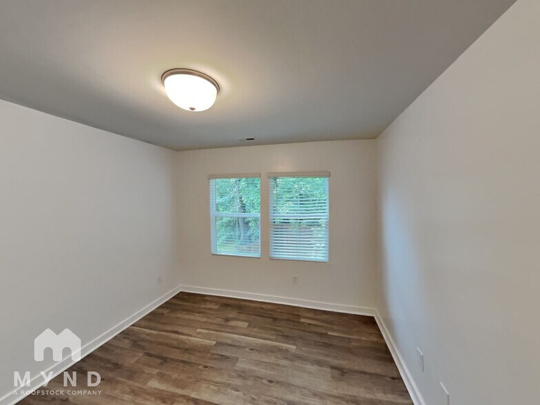 Building Photo - 3944 Cushman St