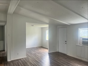 Building Photo - Welcome Home to Silver Lake