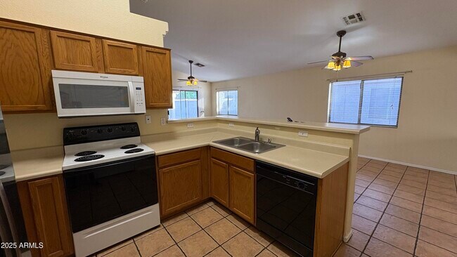 Building Photo - 13002 W Hearn Rd