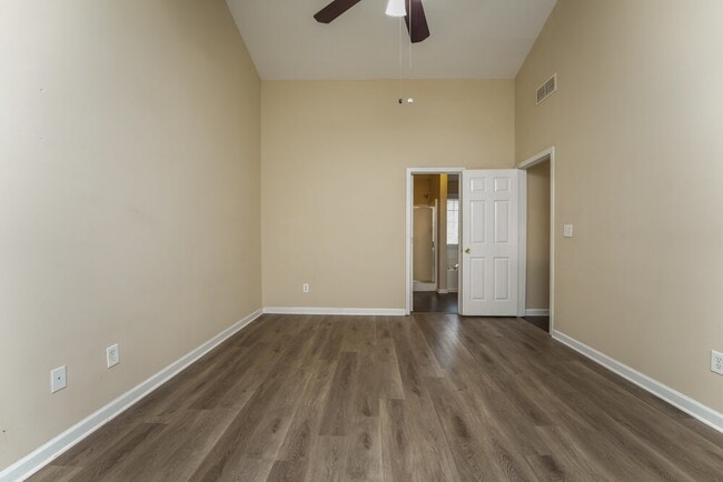 Building Photo - 919 Garden Meadows Ct