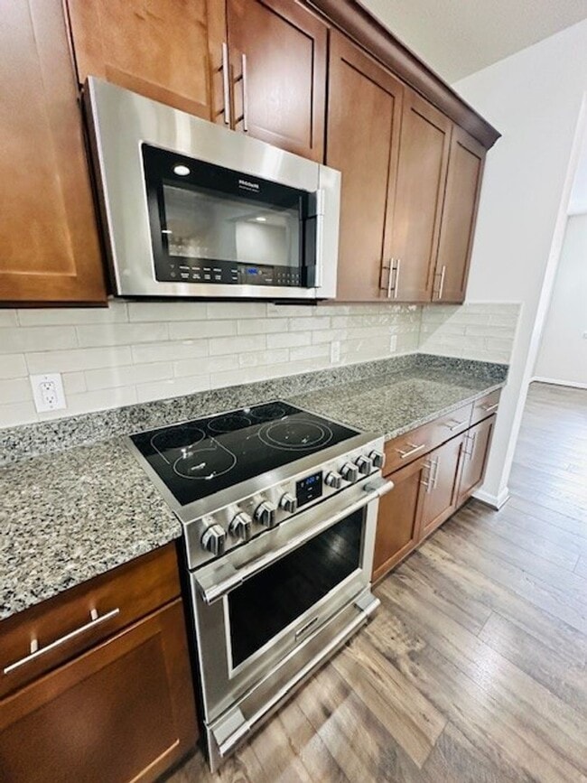 Building Photo - 3Bd/2.25Ba Seattle Townhouse