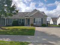 Building Photo - 2541 Saddleback Dr