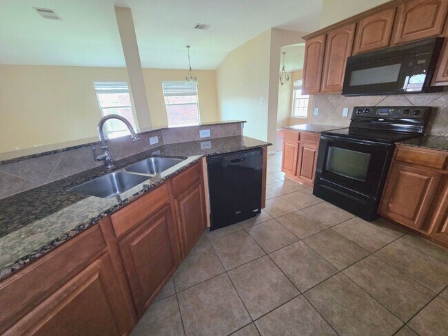 Building Photo - 4 Bed/ 2 Bath in Killeen TX