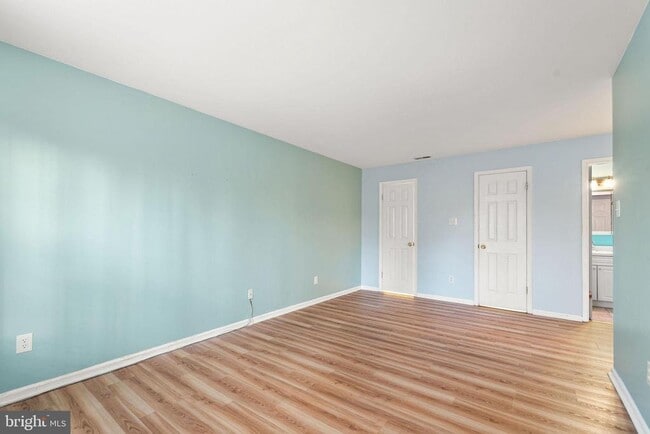 Building Photo - 1607 Hawthorne Ct