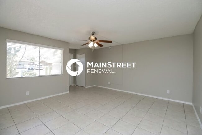 Building Photo - 4 Bedroom Pet-Friendly Home in Phoenix, AZ with Main Street Renewal