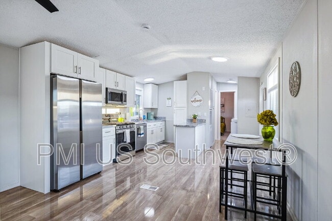 Building Photo - 437 Riverfront Dr