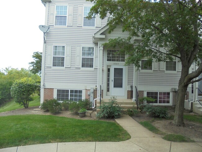 Building Photo - 1065 Manchester Cir