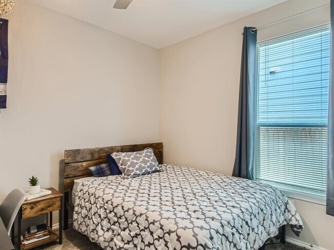 Building Photo - 6401 Conestoga Wagon Way
