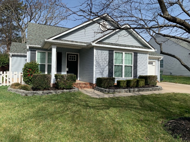 Building Photo - 3352 Chadbury Dr NW