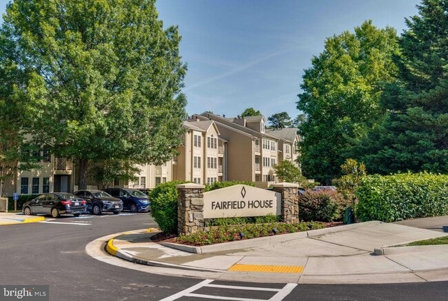 Building Photo - 12209 Fairfield House Dr