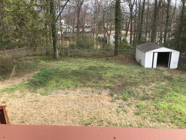 Building Photo - 217 Hillcrest Dr
