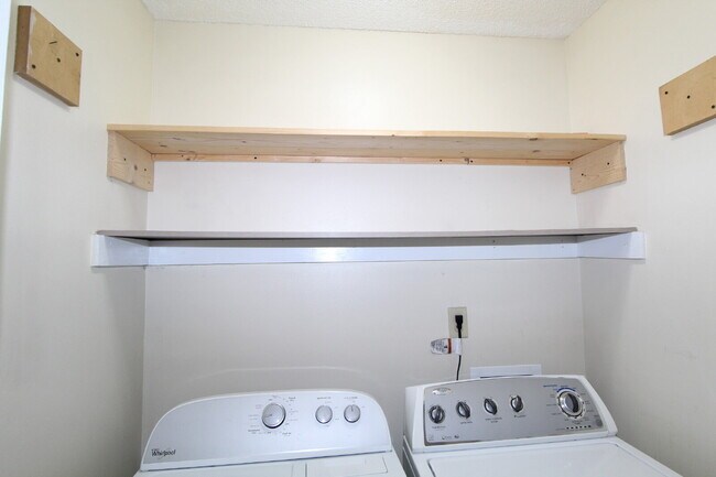 Building Photo - Charming Renovated Cottage with Granite, S...
