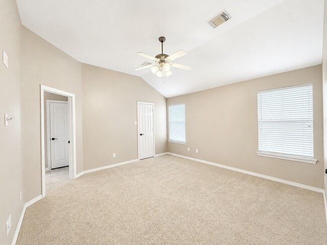 Building Photo - 1823 Strongs Ct