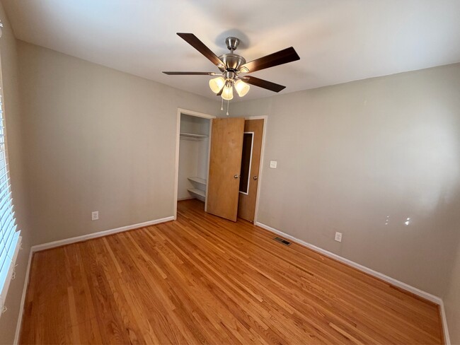 Building Photo - 1092 Sherbrooke Dr