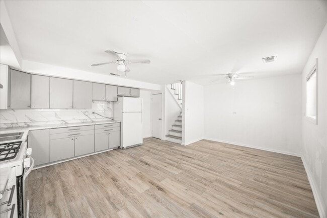 Building Photo - 13313 S Eberhart Ave