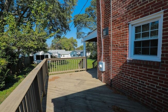 Building Photo - 2922 Overton Rd