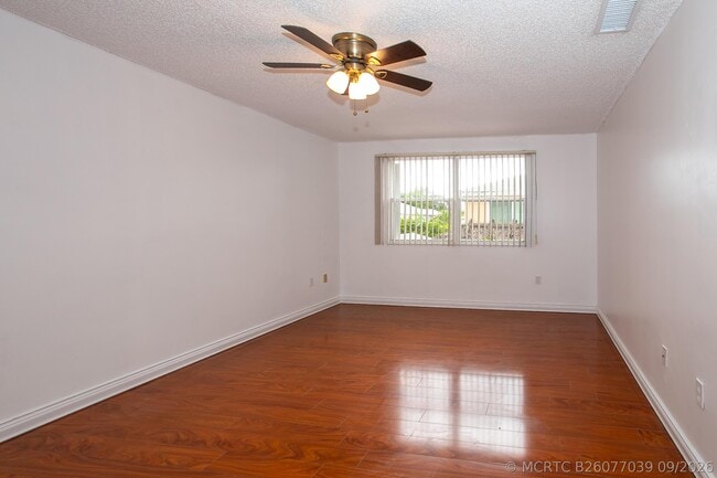 Building Photo - 4254 SW 72nd Way