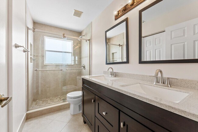 Building Photo - 12348 Clearfalls Dr