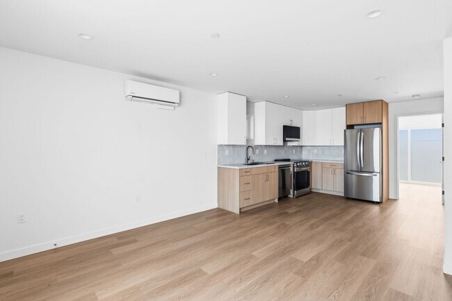 Building Photo - 6638 Valjean Ct