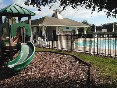 Building Photo - 1735 Kato Wy